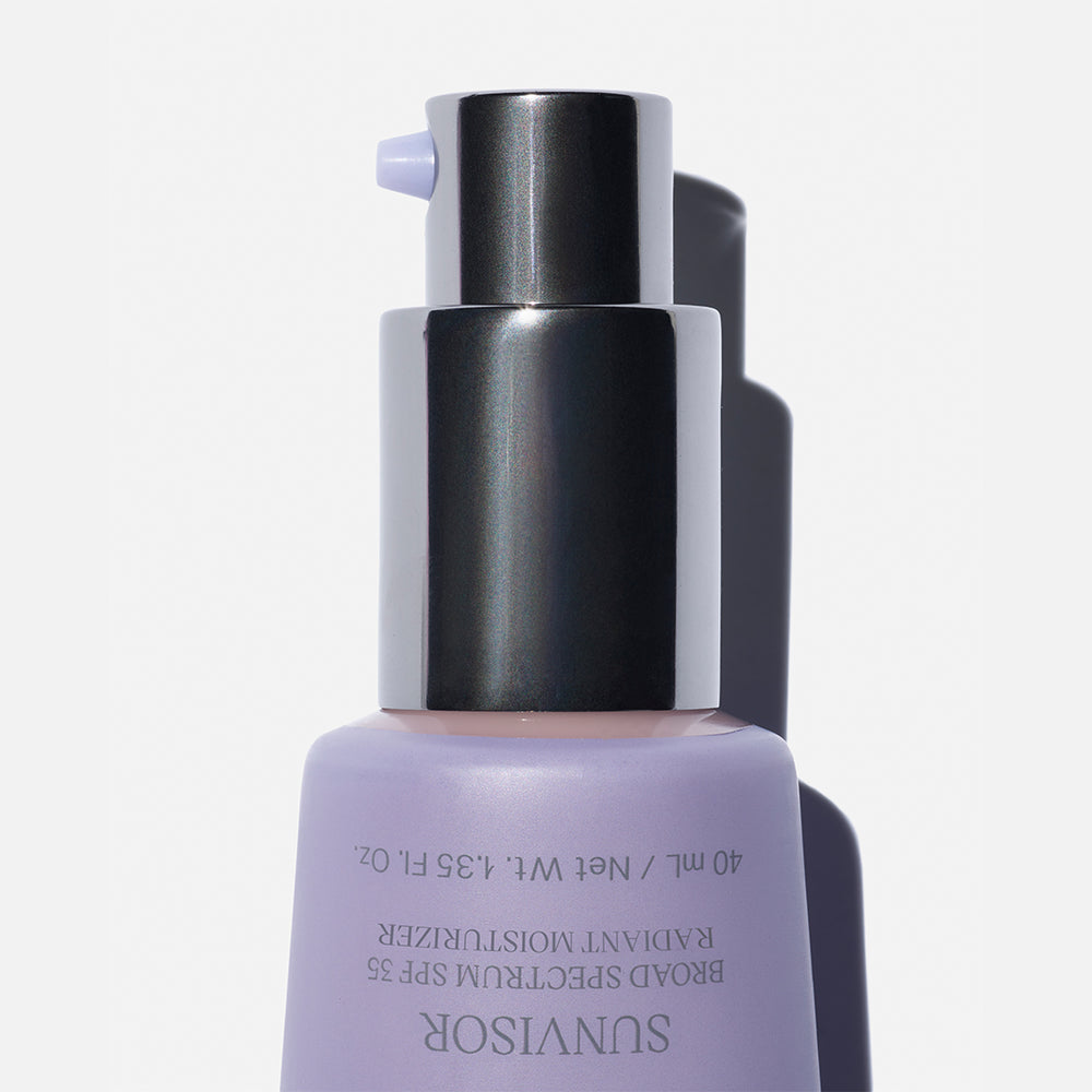 SAIE SUNVISOR
YOUR SERUM, OIL, MOISTURIZER, AND SPF 35 SUNSCREEN ALL IN ONE