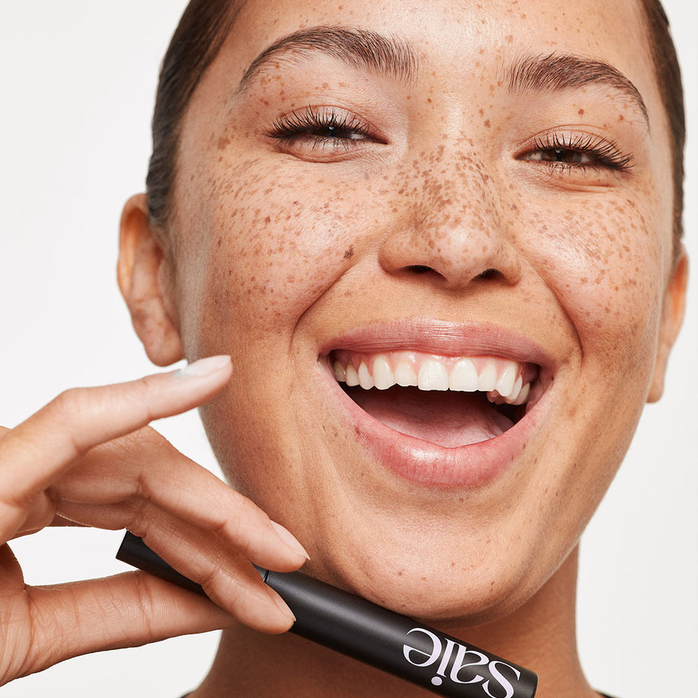 SAIE MASCARA 101
THICK, BOLD, LIFTED LASHES