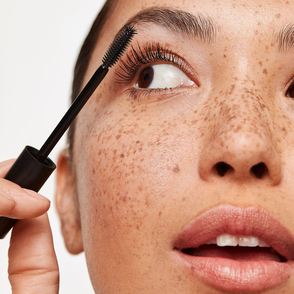 SAIE MASCARA 101
THICK, BOLD, LIFTED LASHES