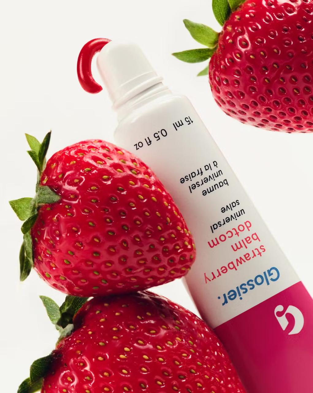 Glossier Balm Dotcom in Strawberry