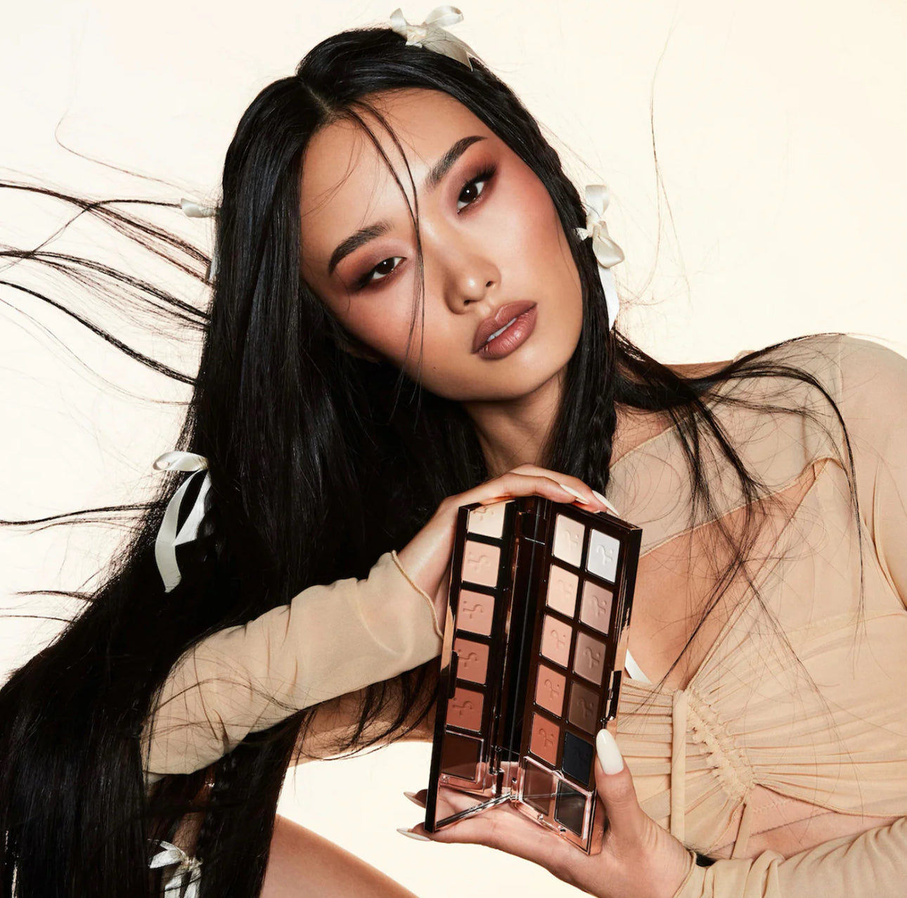 PATRICK TA
Major Dimension III Matte Eyeshadow Palette