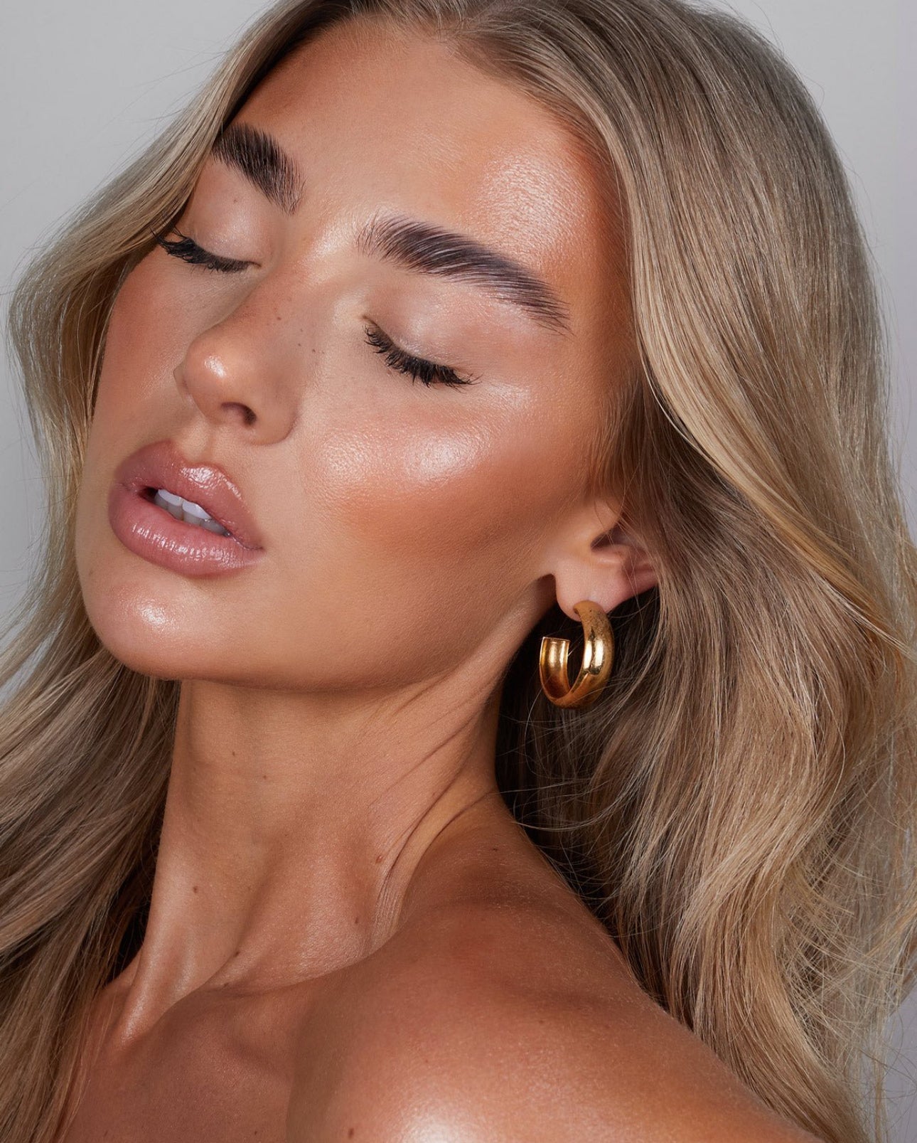 REFY GLOSS HIGHLIGHTER