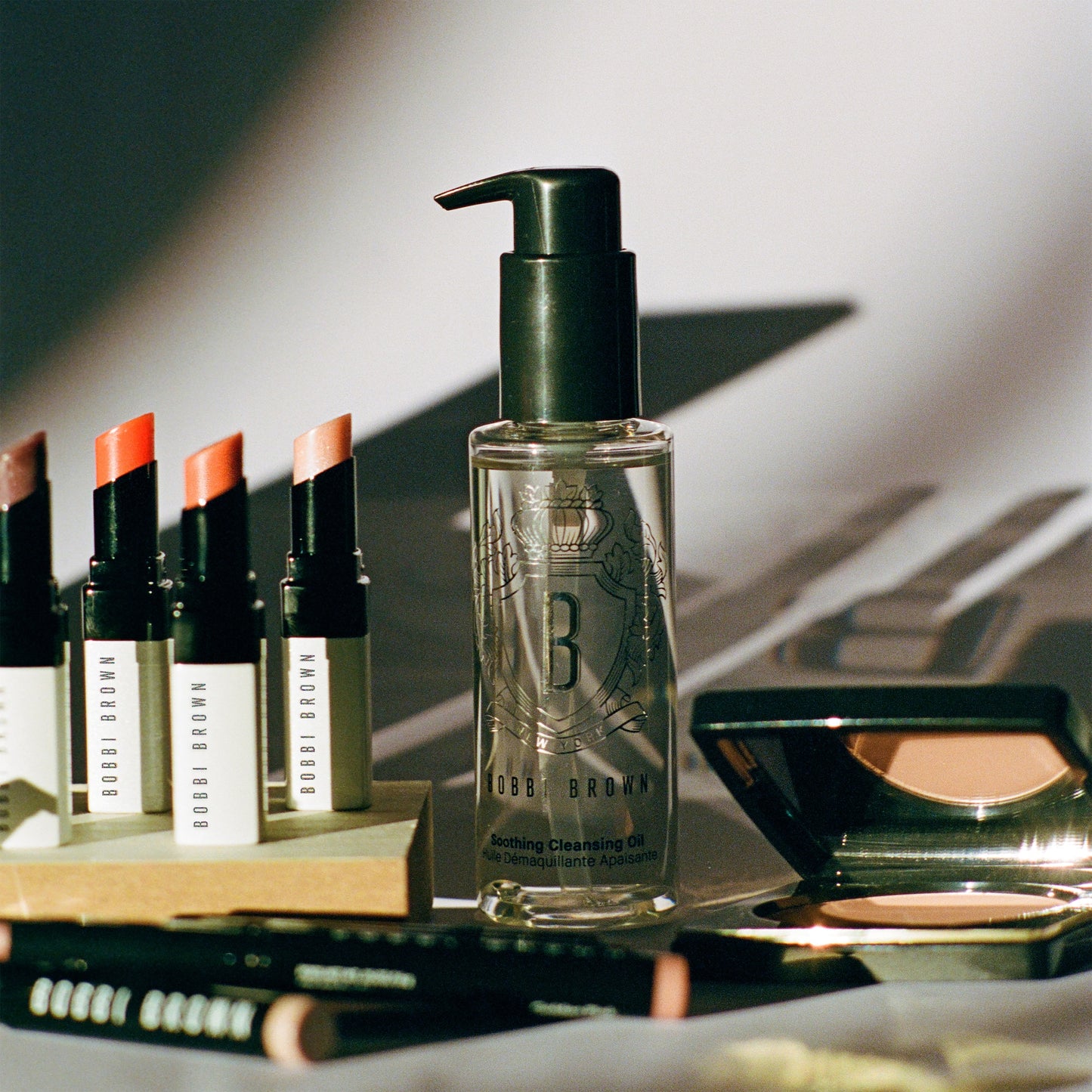 Bobbi Brown Soothing Cleansing Oil Facial Cleanser (Gentle makeup oil cleanser)