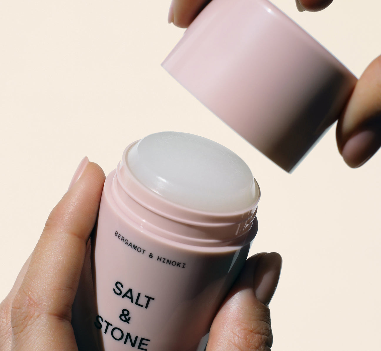 SALT AND STONE BERGAMOT & HINOKI DEODORANT GEL (For Sensitive Skin)
2.6 OZ / 75 G
