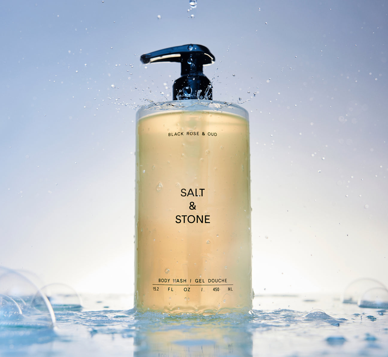 SALT AND STONE BLACK ROSE & OUD BODY WASH
15.2 FL OZ / 450 ML
