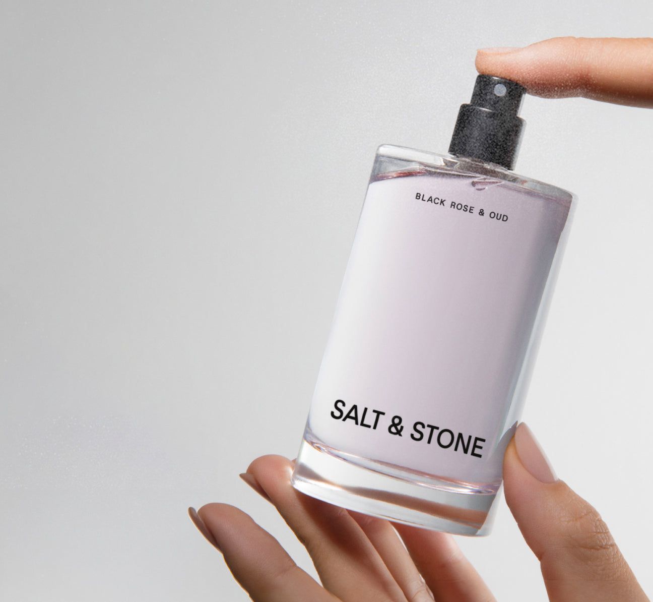 SALT AND STONE BLACK ROSE & OUD BODY MIST
3.4 FL OZ / 100 ML
