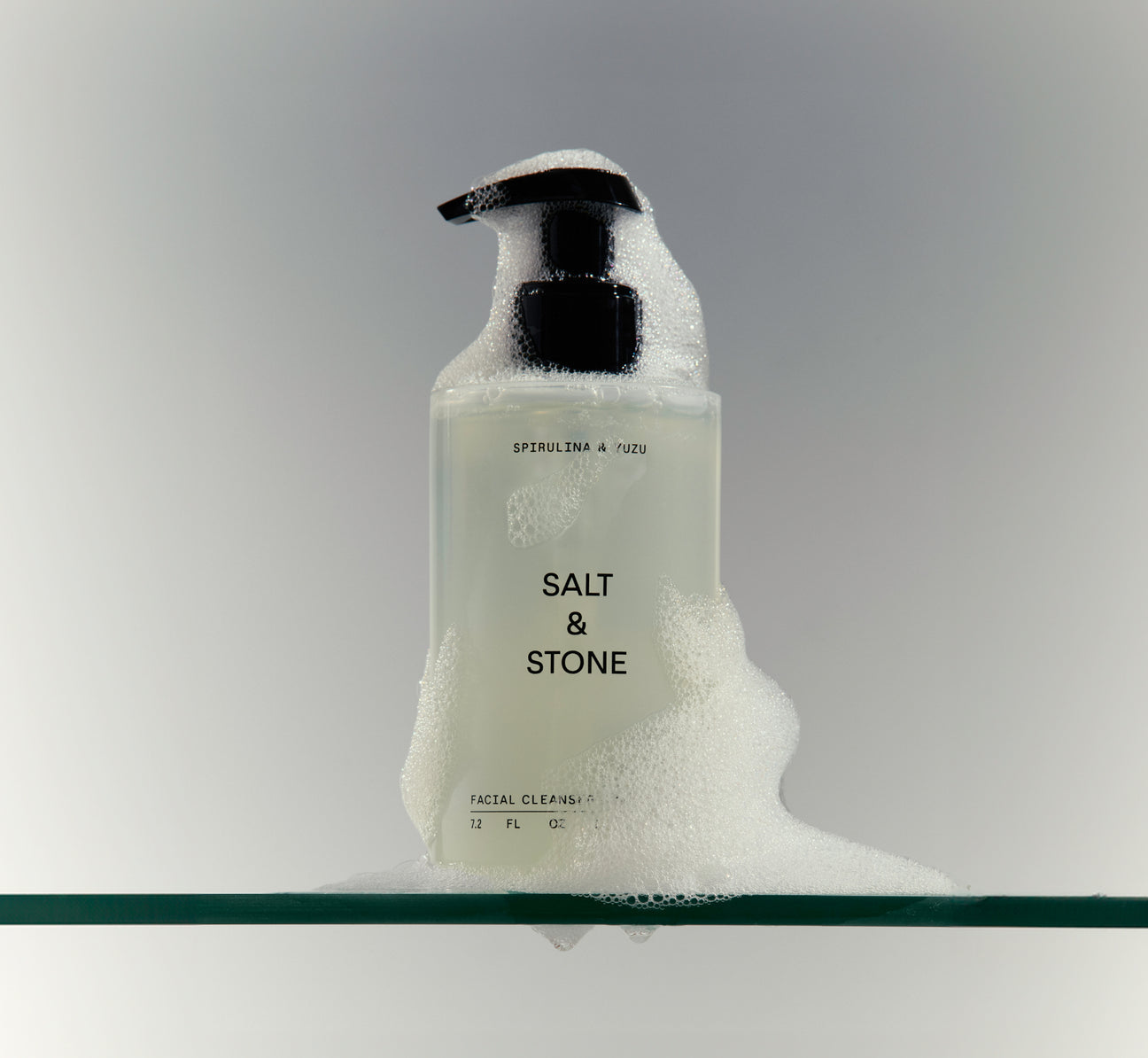 SALT AND STONE SPIRULINA & YUZU FACIAL CLEANSER
7.2 FL OZ / 212 ML