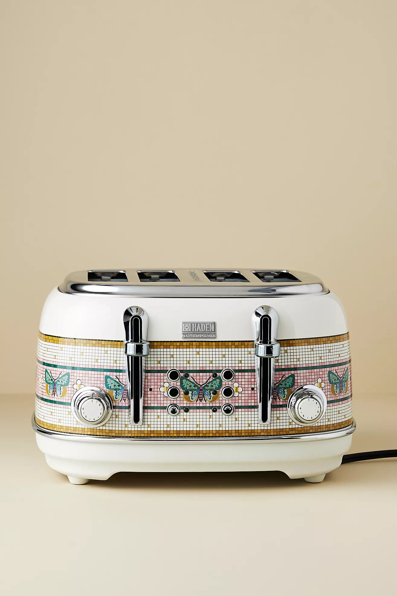 The BTS x Haden Four-Slice Toaster in PINK