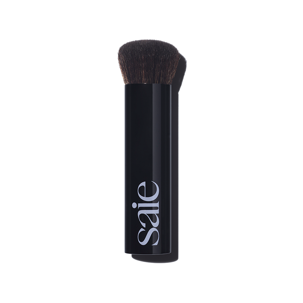THE SAIE BASE BRUSH
MADE FOR GLOWY SUPER SKIN TINT FOUNDATION + DEW BRONZE