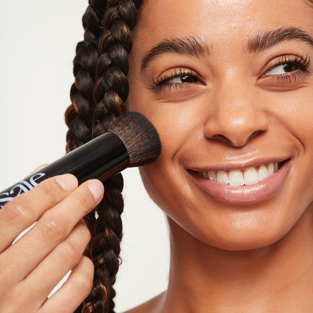 THE SAIE BASE BRUSH
MADE FOR GLOWY SUPER SKIN TINT FOUNDATION + DEW BRONZE