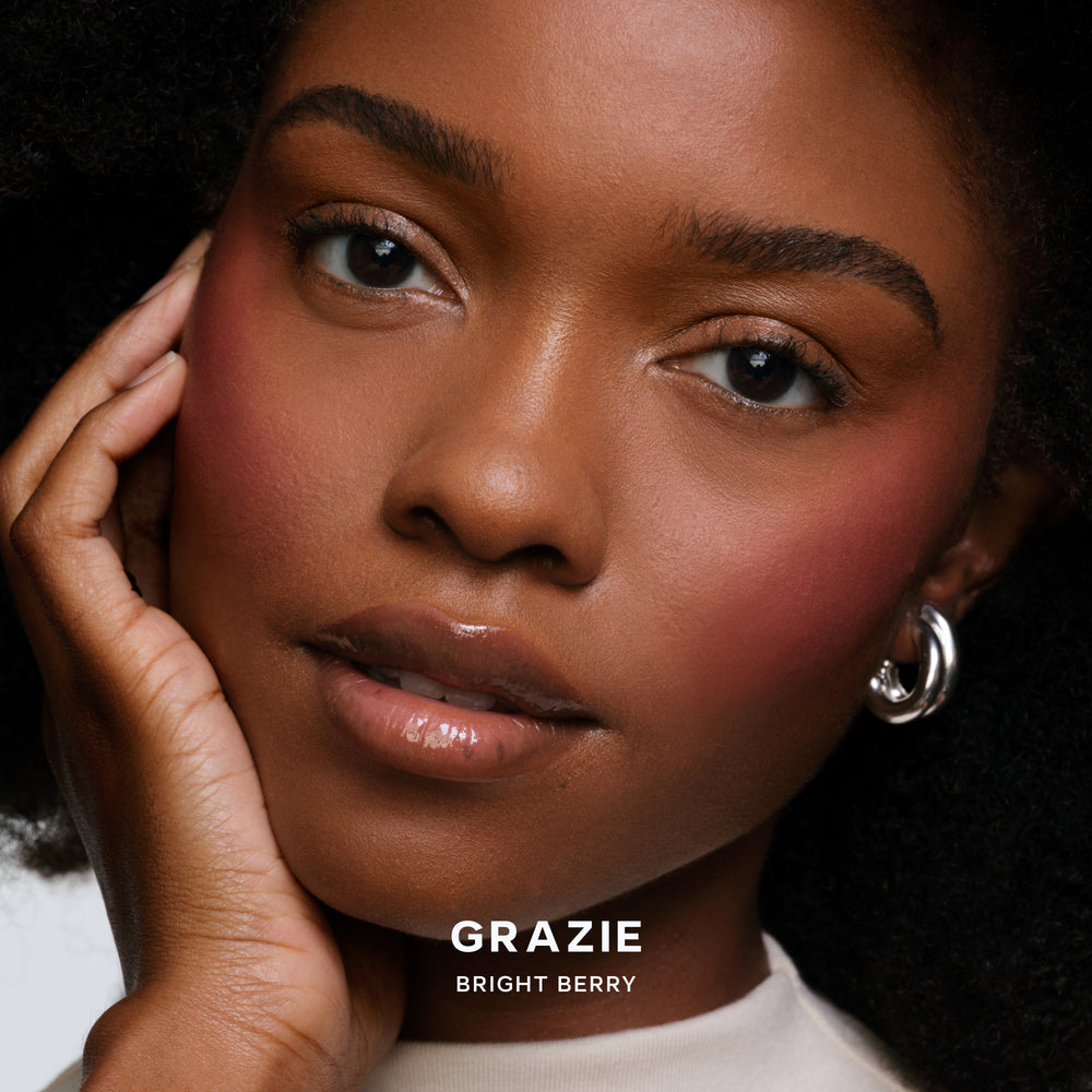 SAIE SUPERSUEDE™ BAKED POWDER BLUSH - GRAZIE
bright berry