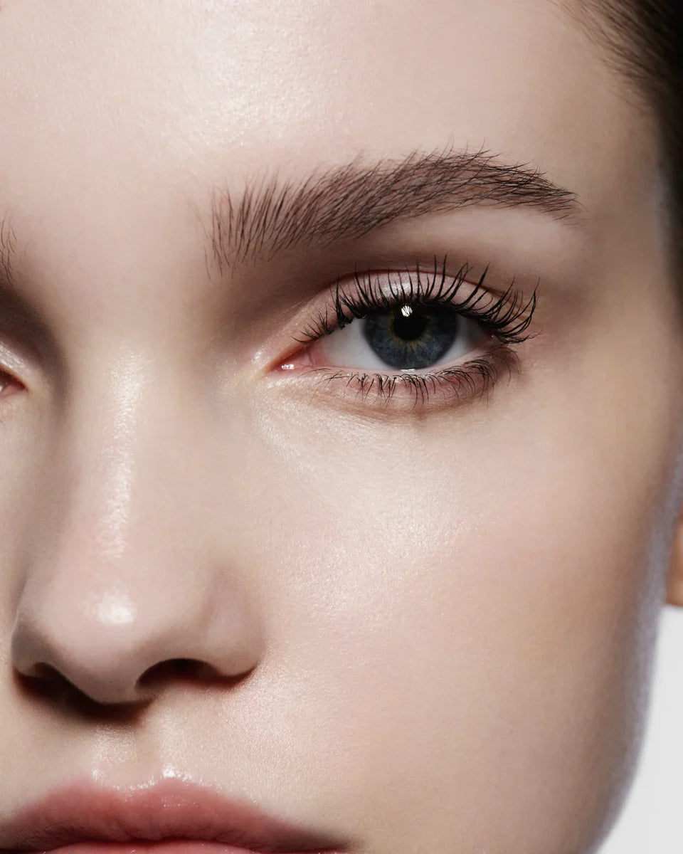 Victoria Beckham Vast Lash Mascara

Smudge-proof and volumising mascara