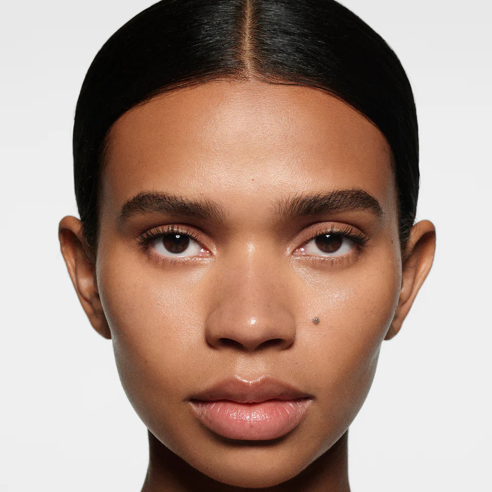 Victoria Beckham The Concealer Pen with TFC8® Luminous Coverage Concealer