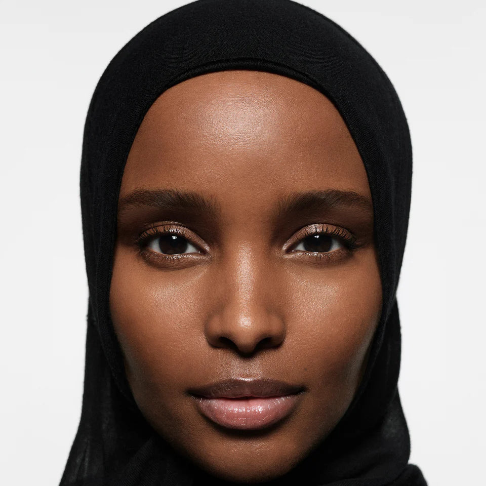 Victoria Beckham The Concealer Pen with TFC8® Luminous Coverage Concealer