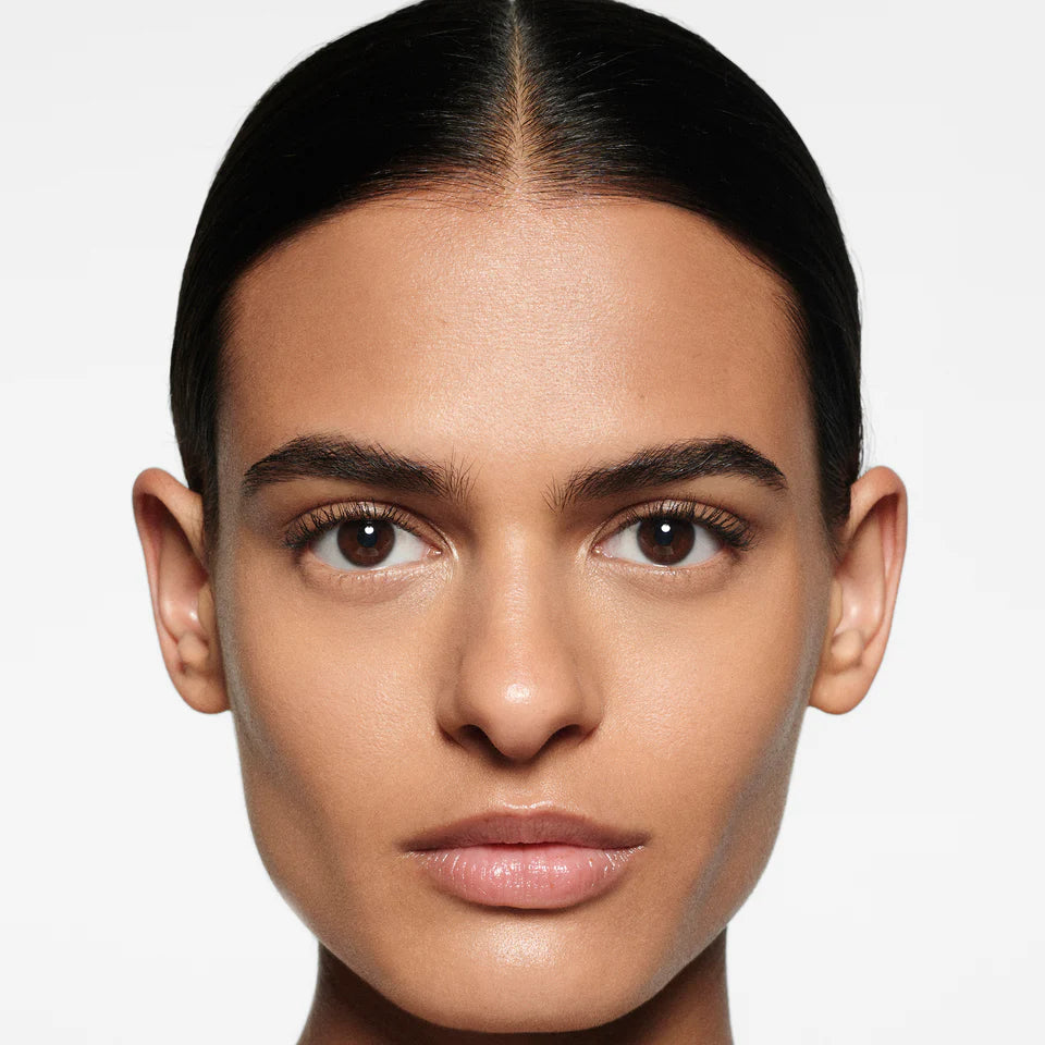 Victoria Beckham The Concealer Pen with TFC8® Luminous Coverage Concealer