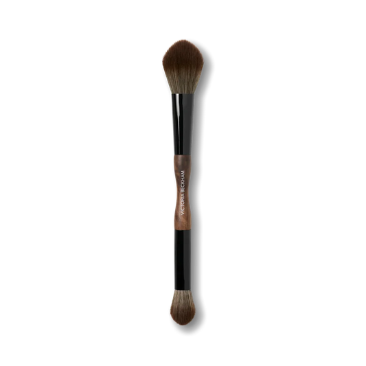 Victoria Beckham 13. Sculpt & Blend Brush