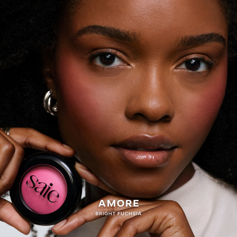 SAIE SUPERSUEDE™ BAKED POWDER BLUSH - AMORE
bright fuchsia
