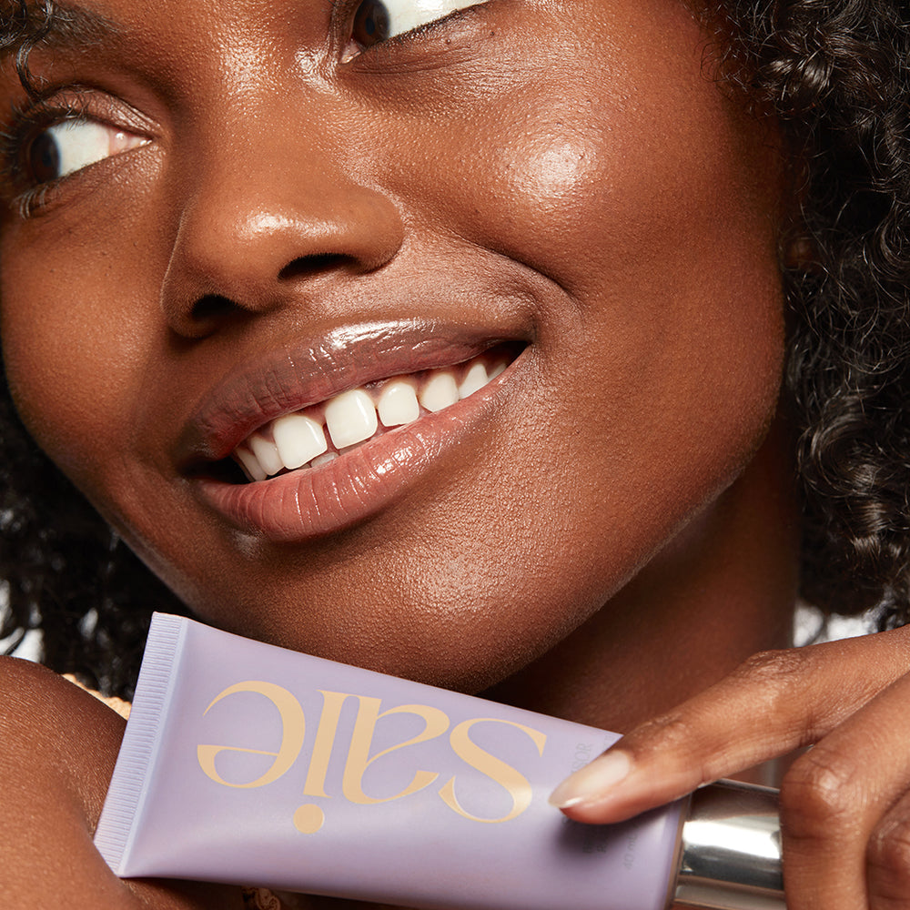 SAIE SUNVISOR
YOUR SERUM, OIL, MOISTURIZER, AND SPF 35 SUNSCREEN ALL IN ONE