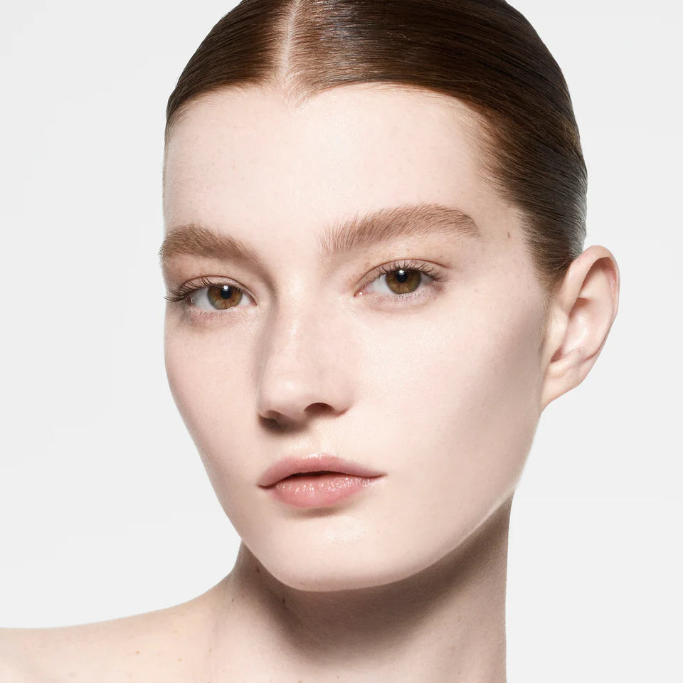 Victoria Beckham The Concealer Pen with TFC8® Luminous Coverage Concealer