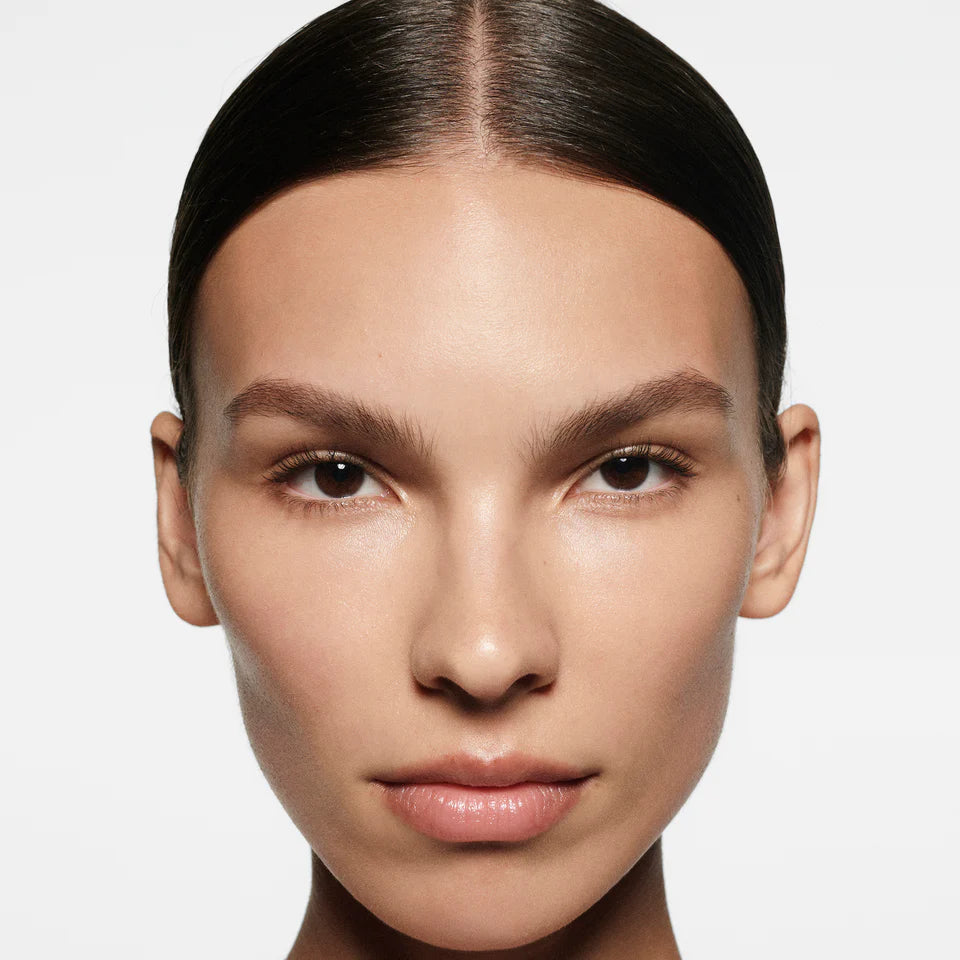 Victoria Beckham The Concealer Pen with TFC8® Luminous Coverage Concealer