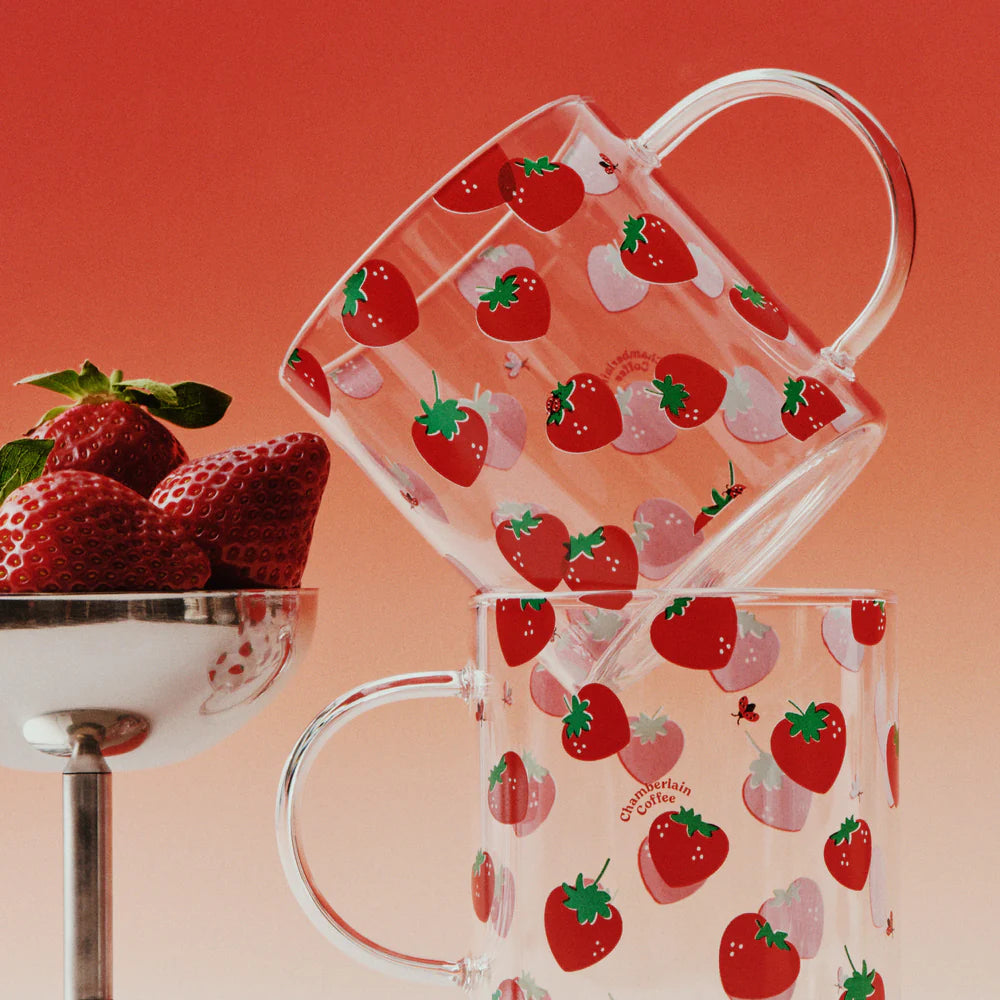 chamberlain strawberry mug (set of 2)