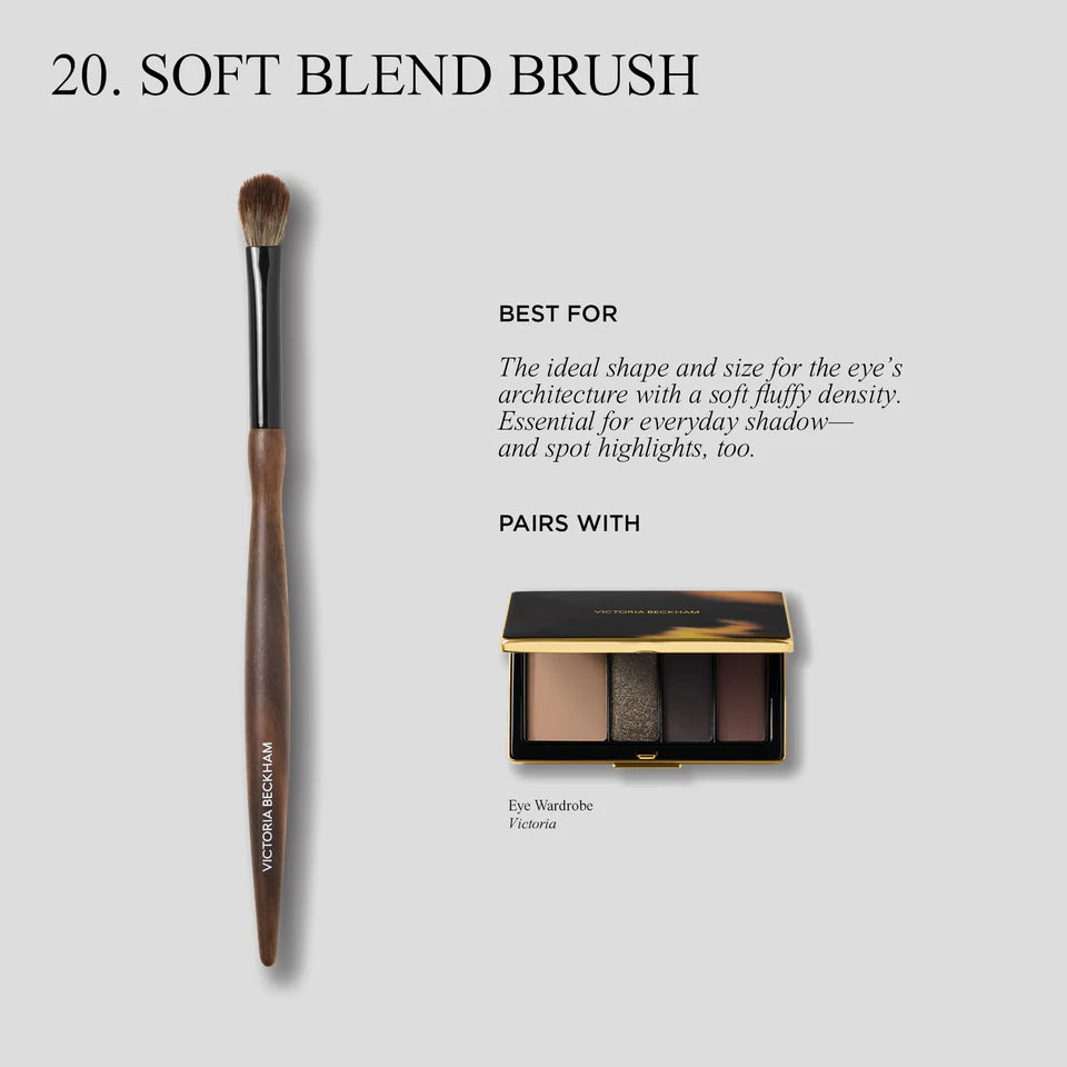 Victoria Beckham 20. Soft Blend Brush